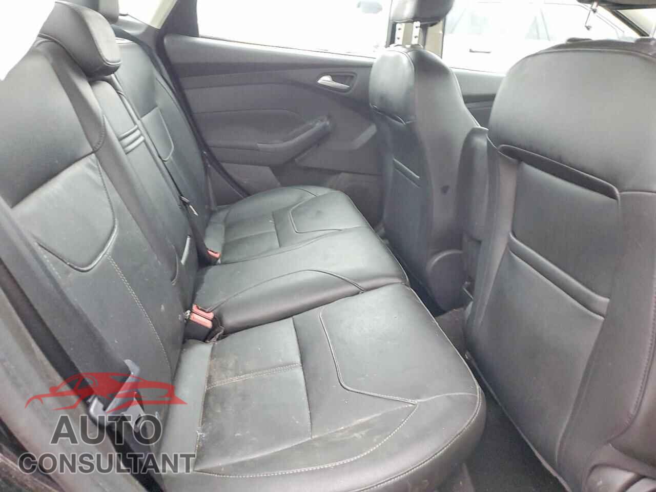 FORD FOCUS 2016 - 1FADP3F2XGL374413
