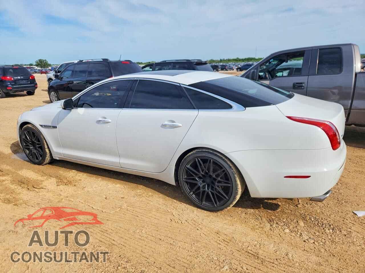 JAGUAR XJ 2011 - SAJWA1CB3BLV06175