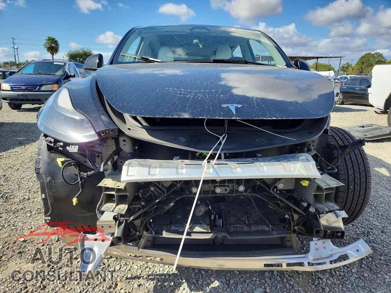 TESLA MODEL Y 2023 - 7SAYGAEE5PF808903