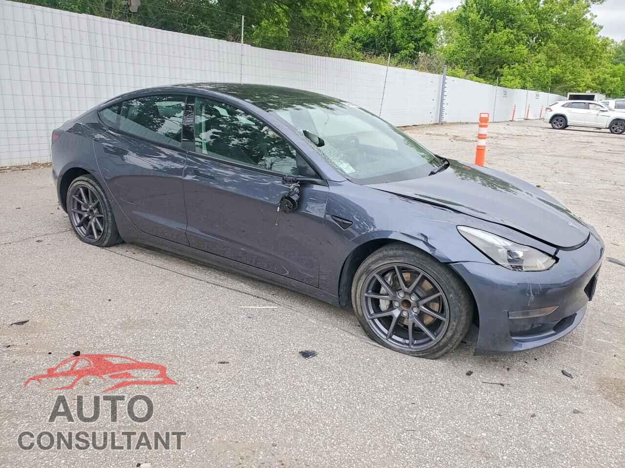 TESLA MODEL 3 2023 - 5YJ3E1EA0PF696067