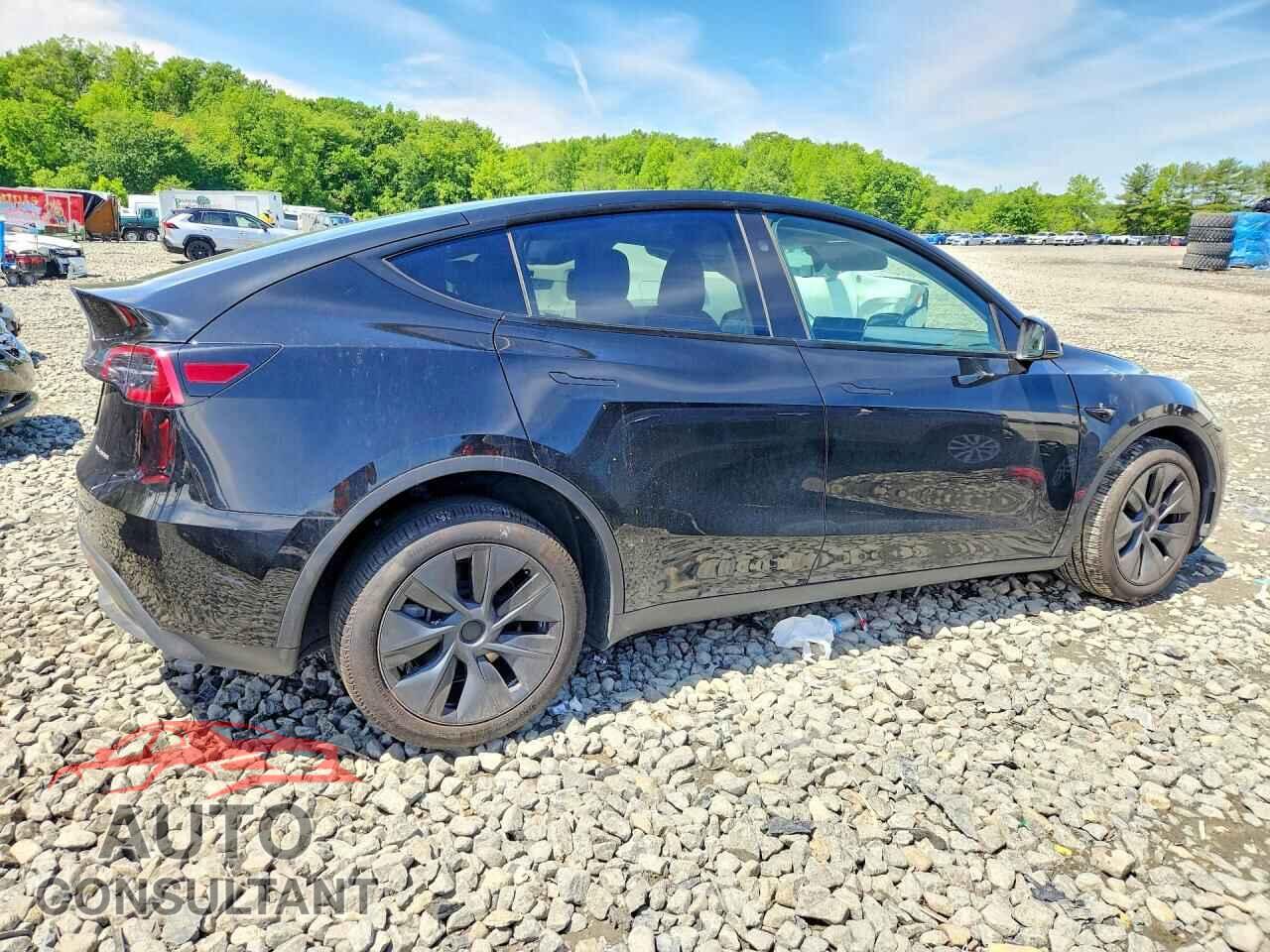 TESLA MODEL Y 2025 - 7SAYGDEE0SA339159