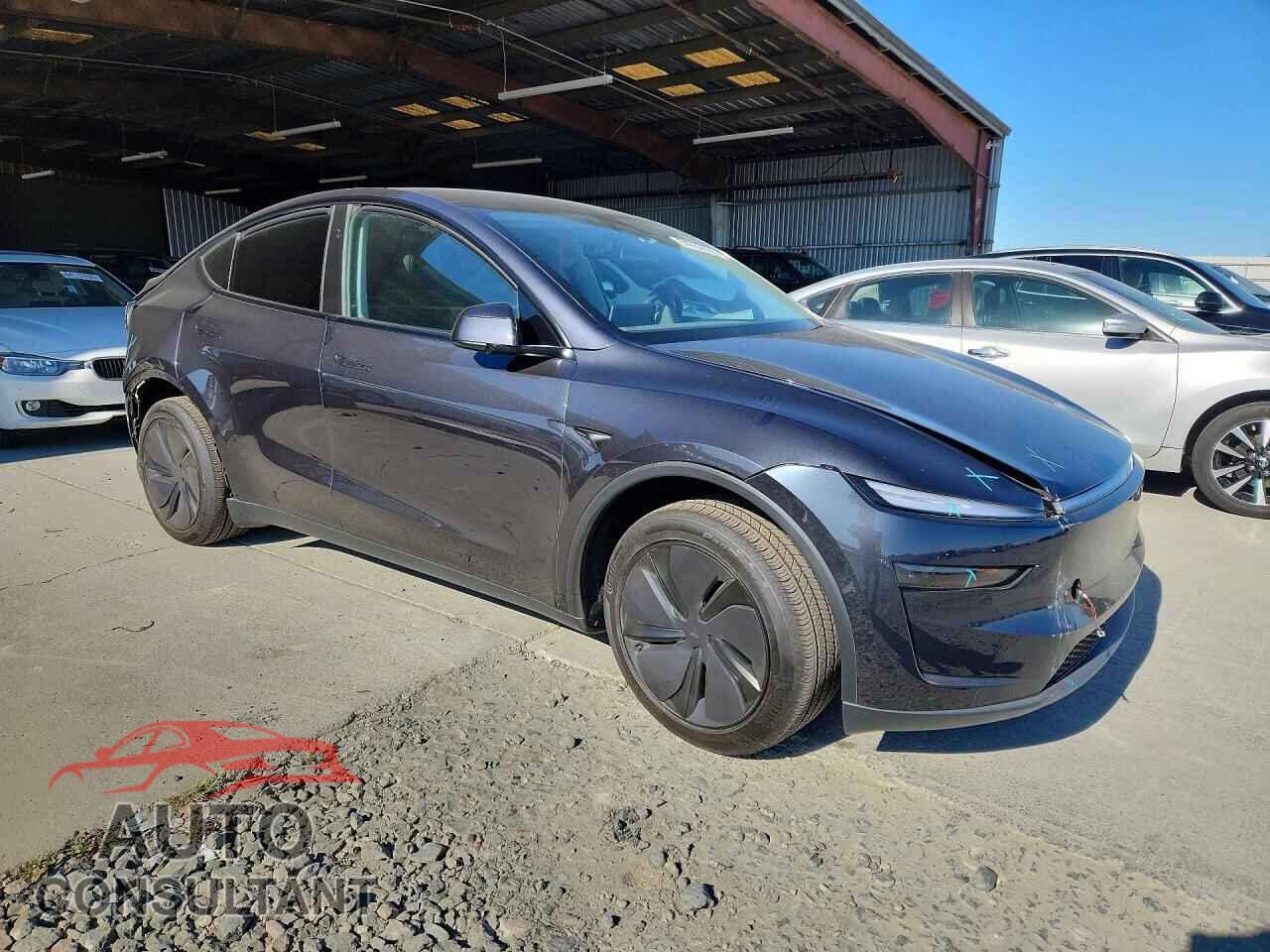 TESLA MODEL Y 2026 - 7SAYGDED5TF449491