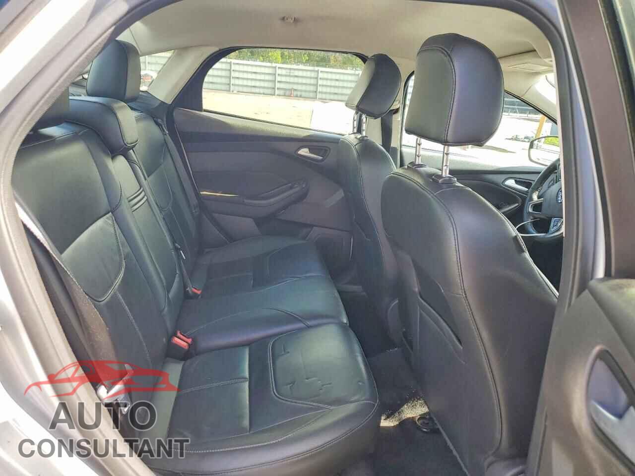 FORD FOCUS 2016 - 1FADP3F24GL332240