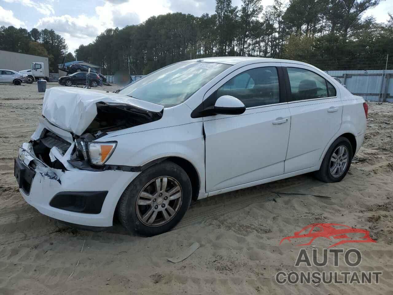 CHEVROLET SONIC 2013 - 1G1JC5SH5D4173077