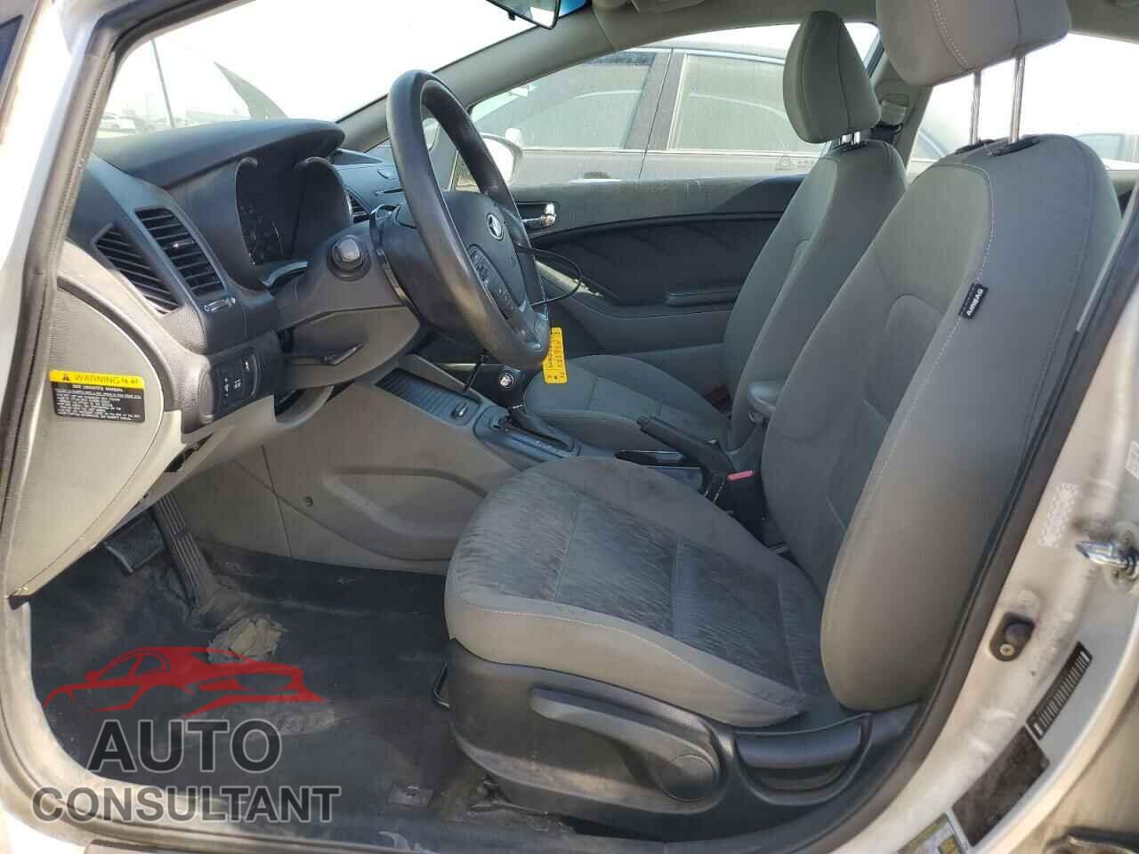 KIA FORTE 2016 - KNAFK4A60G5559038