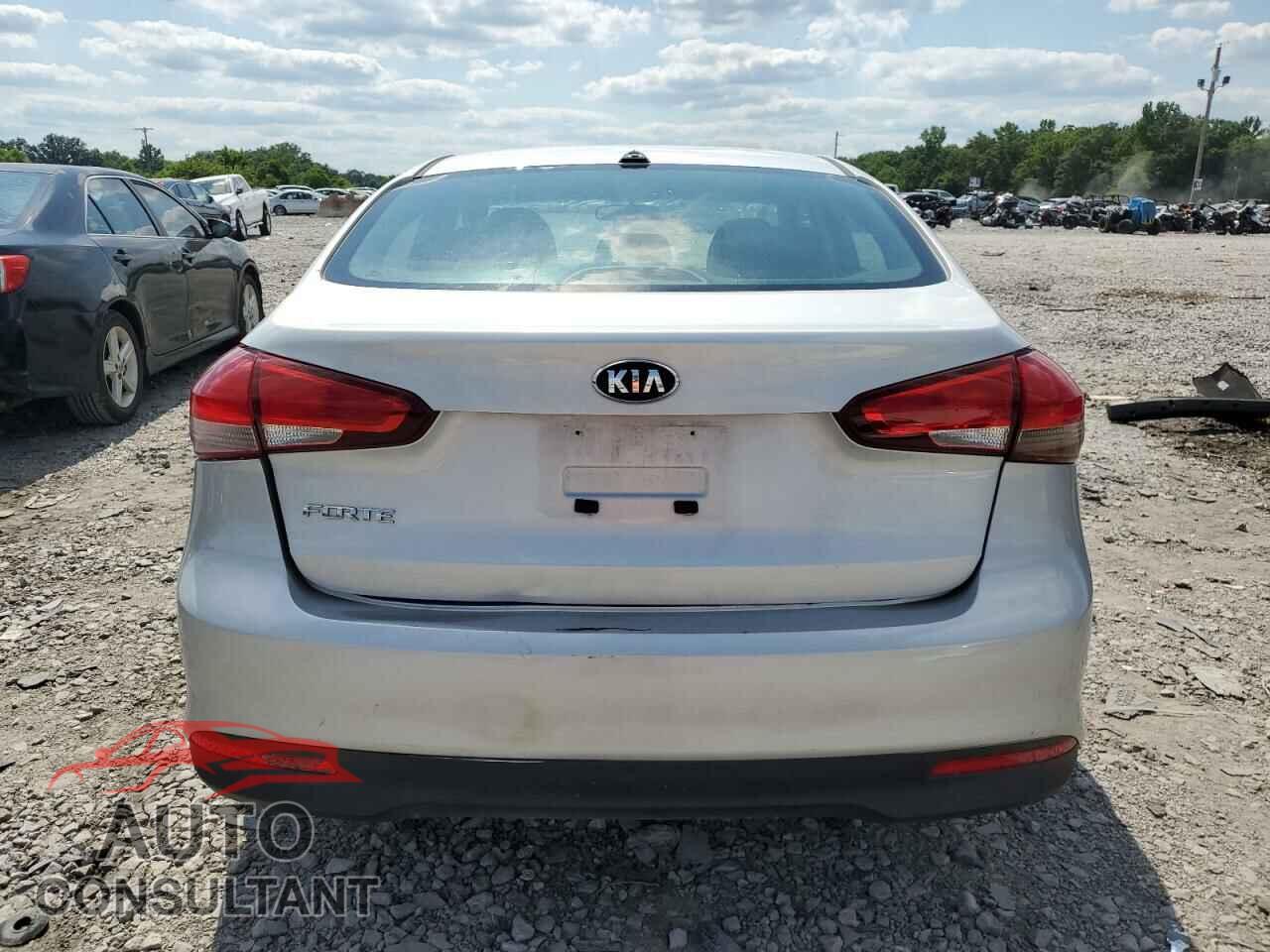 KIA FORTE 2017 - 3KPFK4A74HE113573
