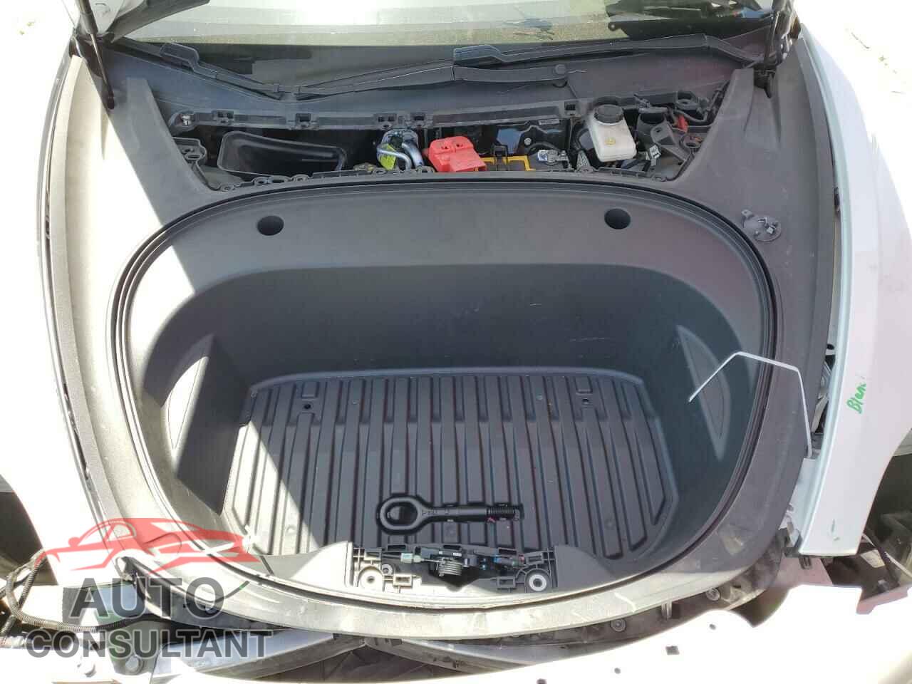 TESLA MODEL 3 2021 - 5YJ3E1EA5MF009483
