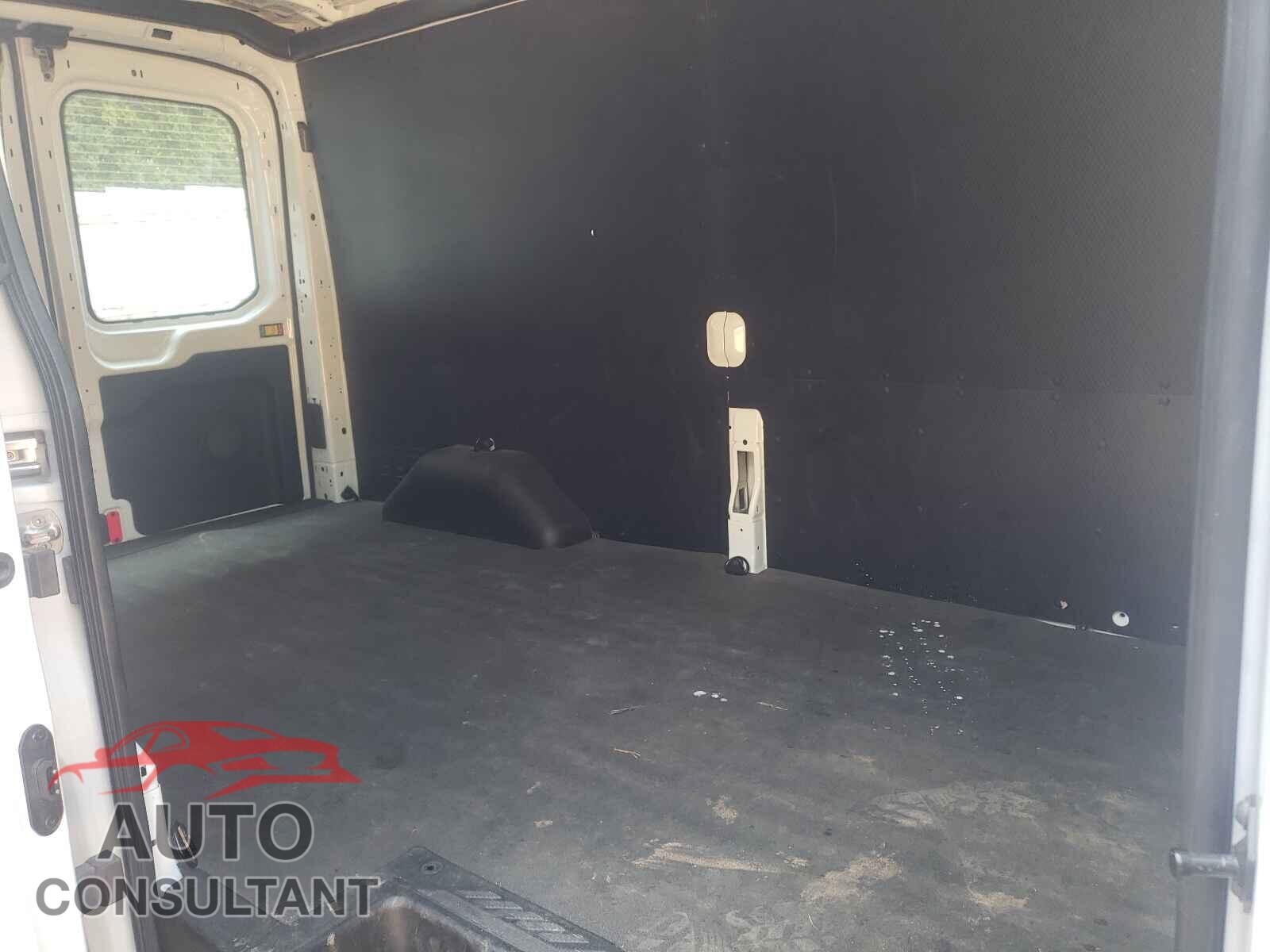 FORD TRANSIT CO 2020 - 1FTBR1C82LKA07367