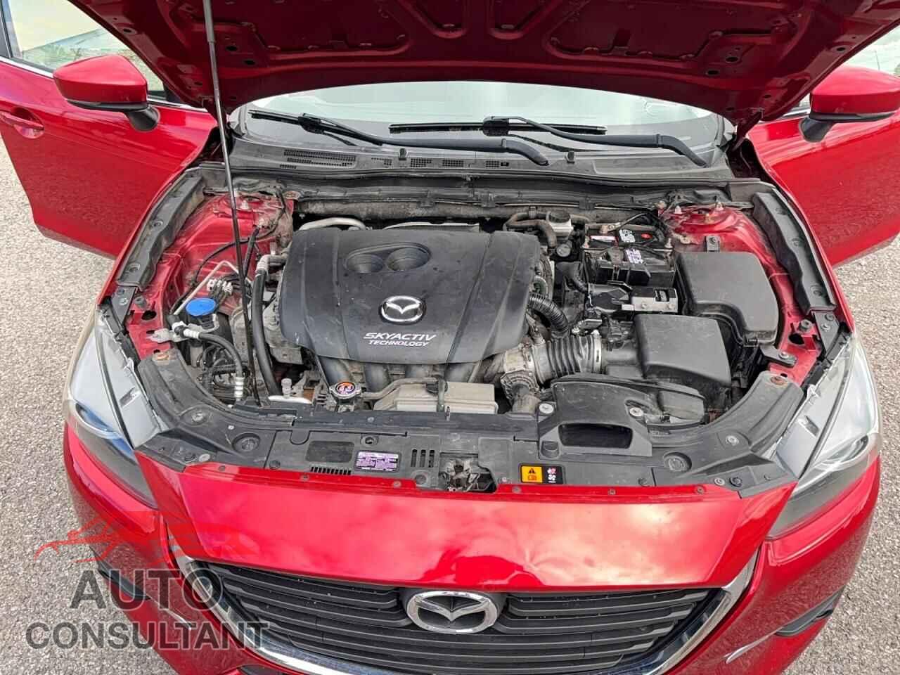 MAZDA 3 2018 - 3MZBN1M34JM200329