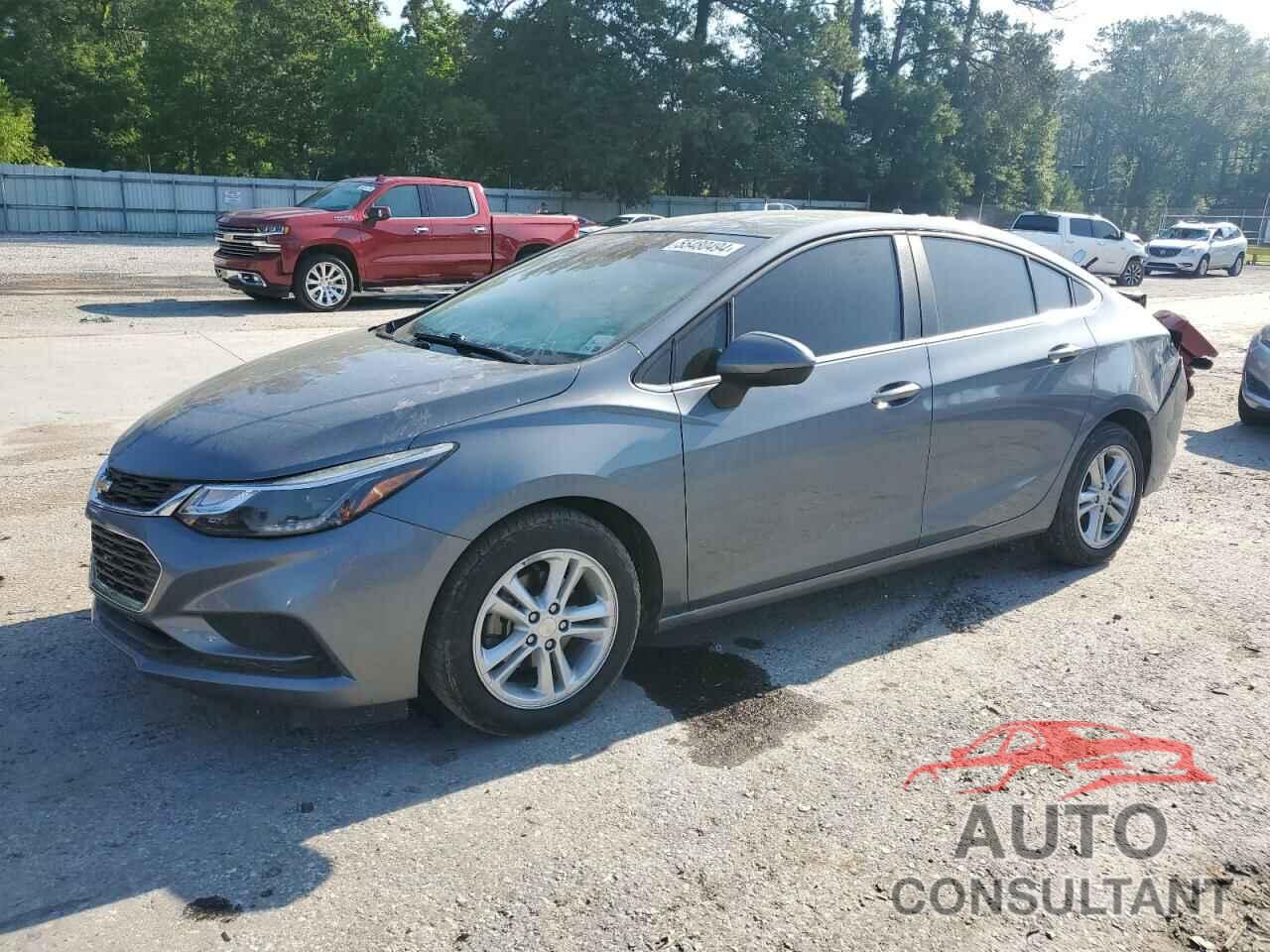 CHEVROLET CRUZE 2018 - 1G1BE5SM3J7194838