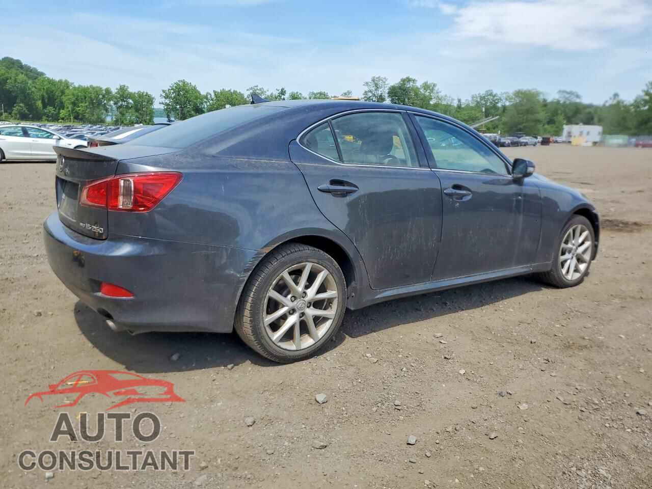 LEXUS IS 2011 - JTHCF5C25B5047762