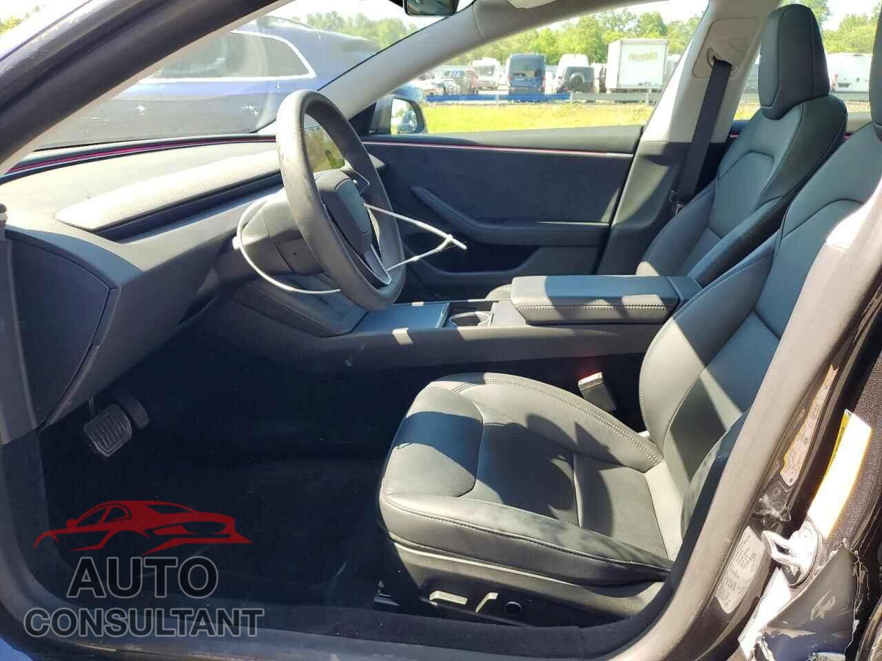 TESLA MODEL 3 2025 - 5YJ3E1EB4SF926341