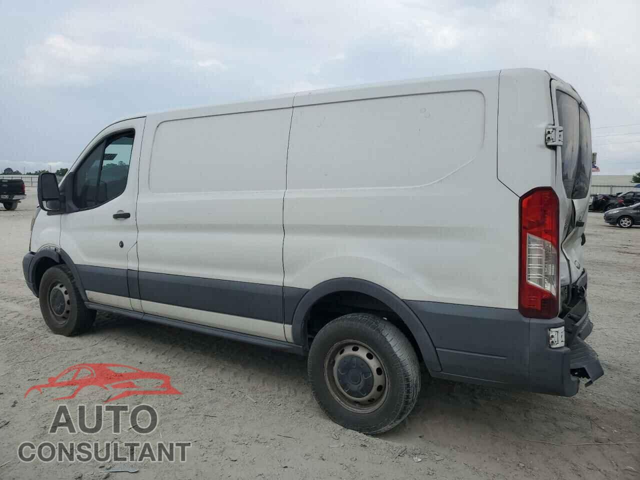 FORD TRANSIT 2015 - 1FTNR1ZG1FKB15432