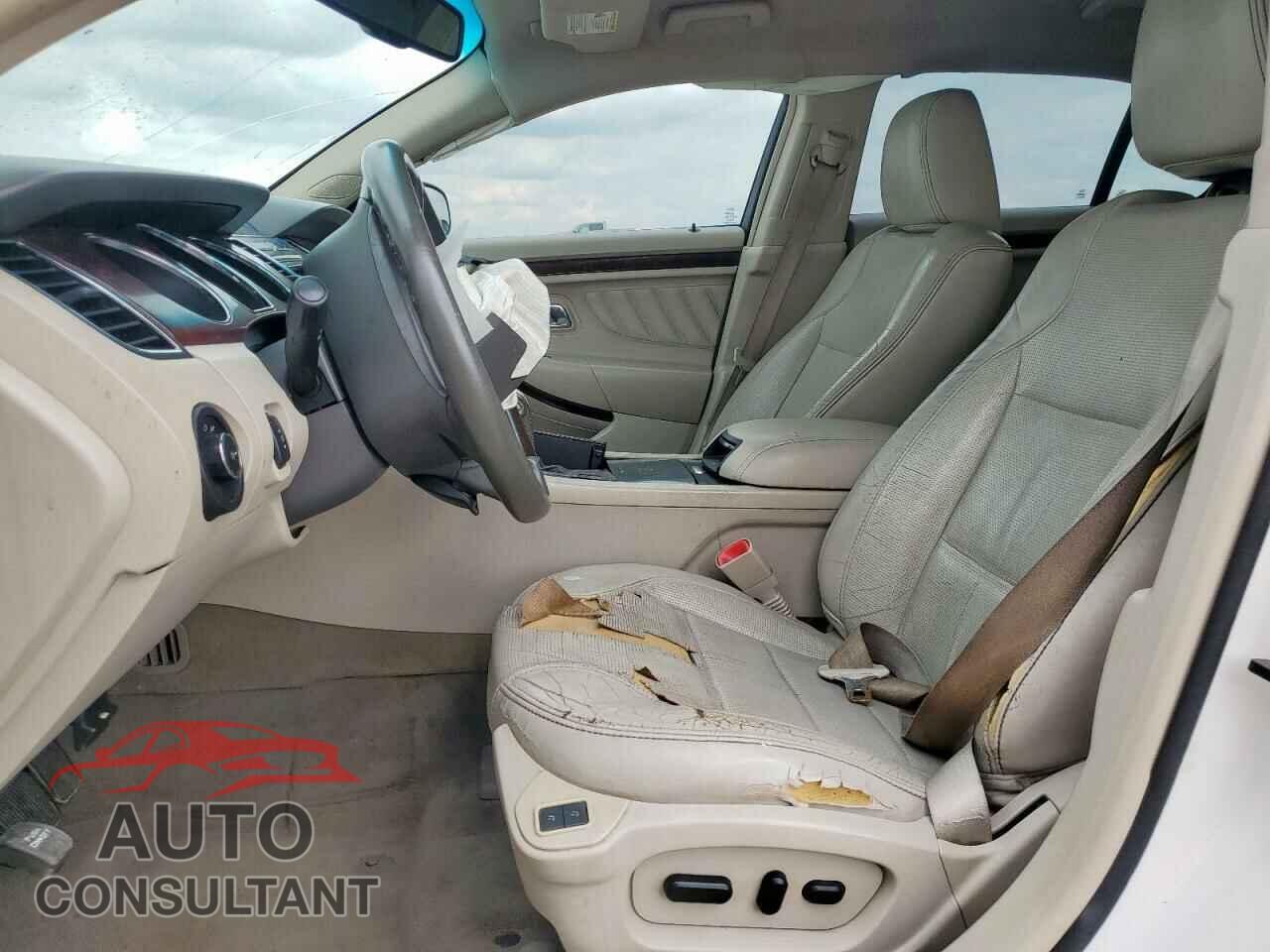 FORD TAURUS 2011 - 1FAHP2FW5BG113044
