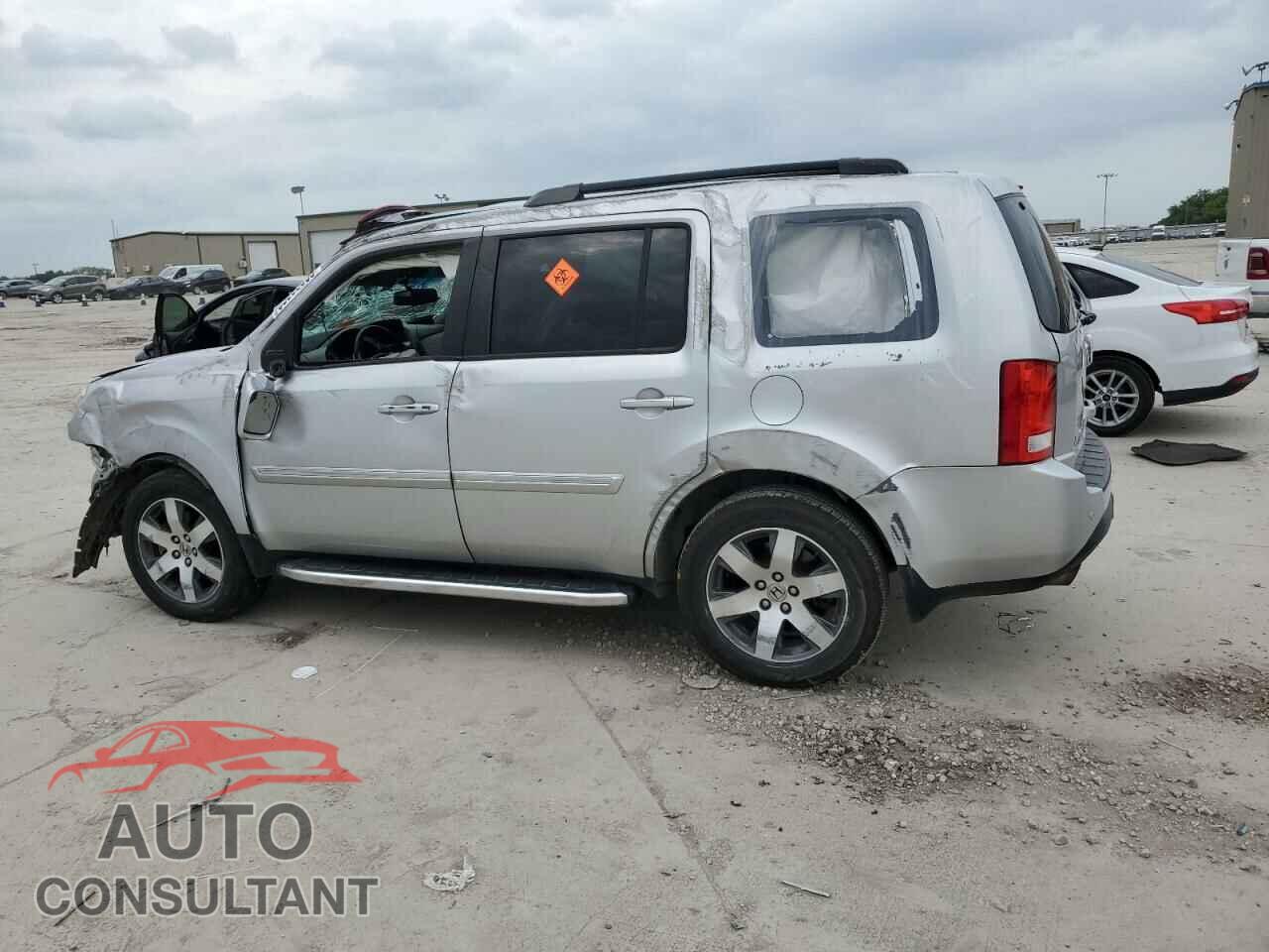 HONDA PILOT 2015 - 5FNYF4H92FB009966