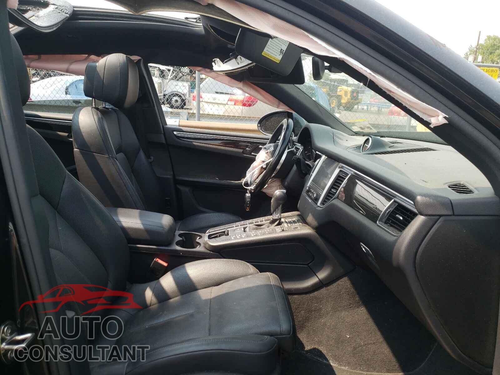 PORSCHE MACAN 2017 - WP1AA2A52HLB01329