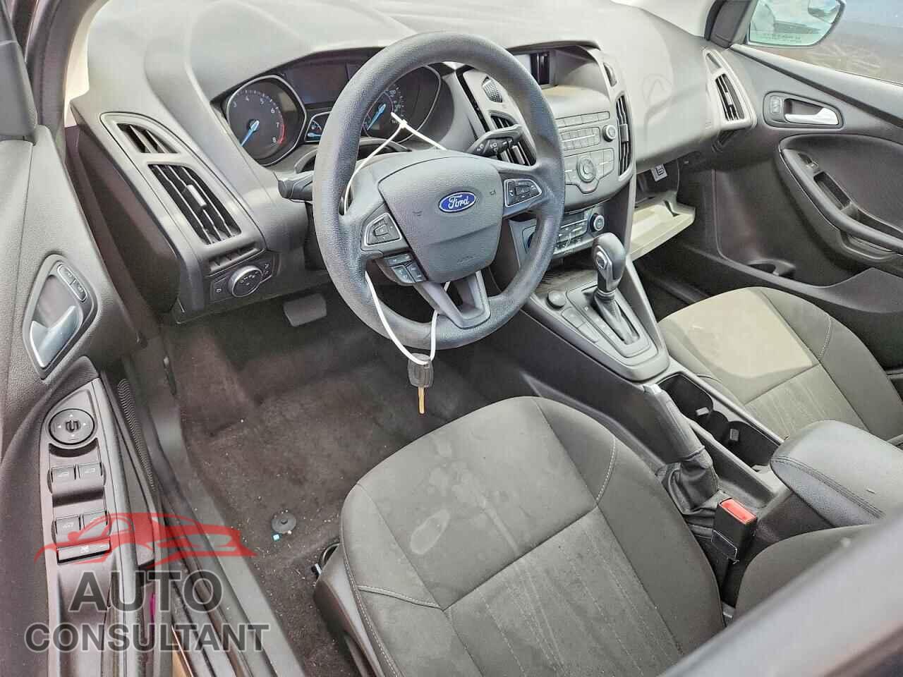FORD FOCUS 2018 - 1FADP3FE4JL210608