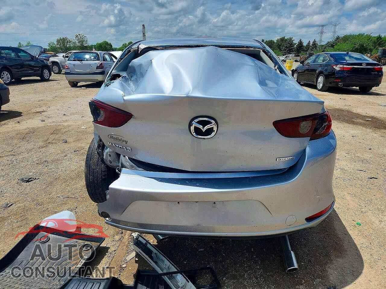 MAZDA 3 2020 - 3MZBPABL2LM124738