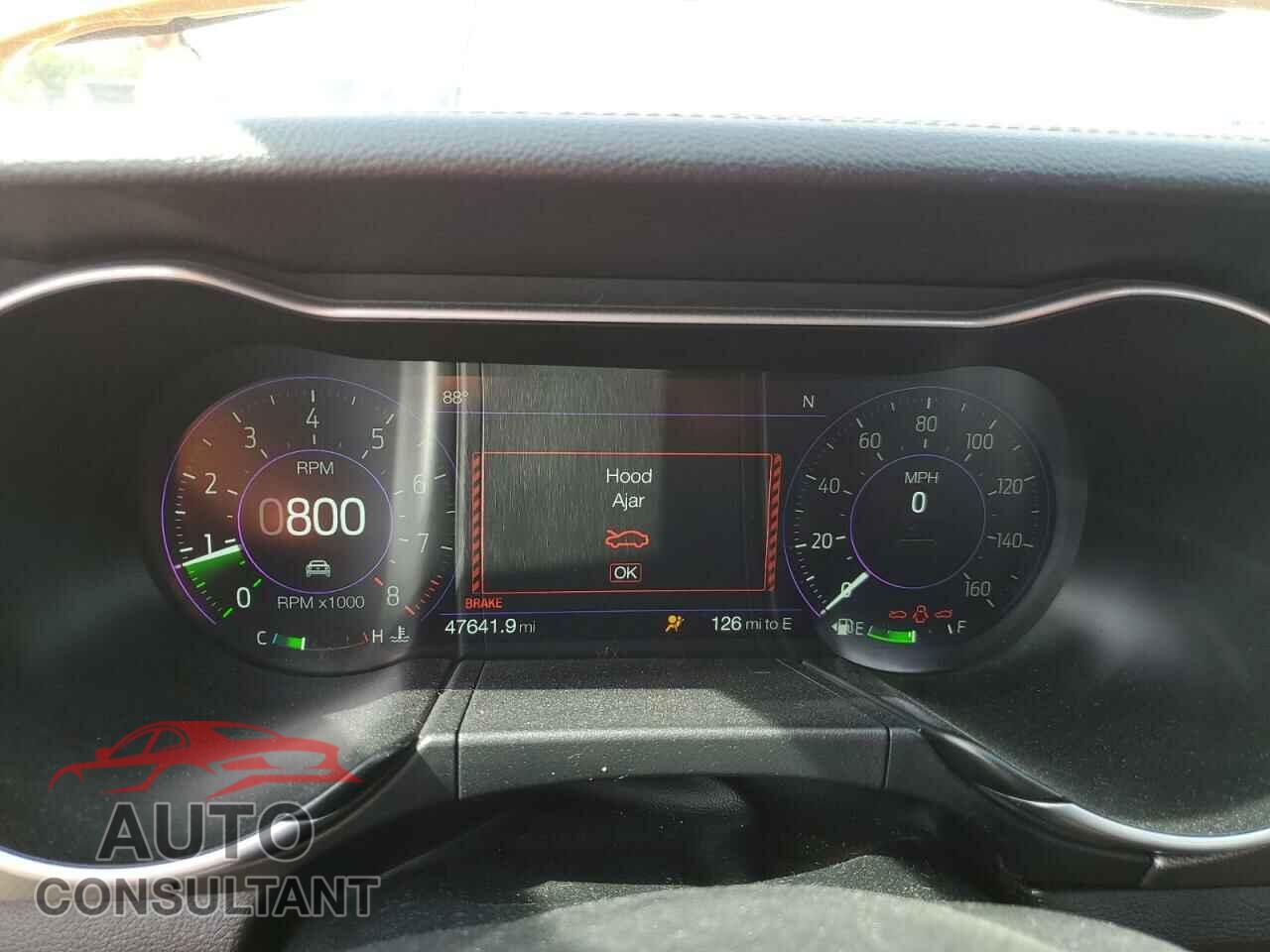 FORD MUSTANG 2018 - 1FA6P8CF6J5111957