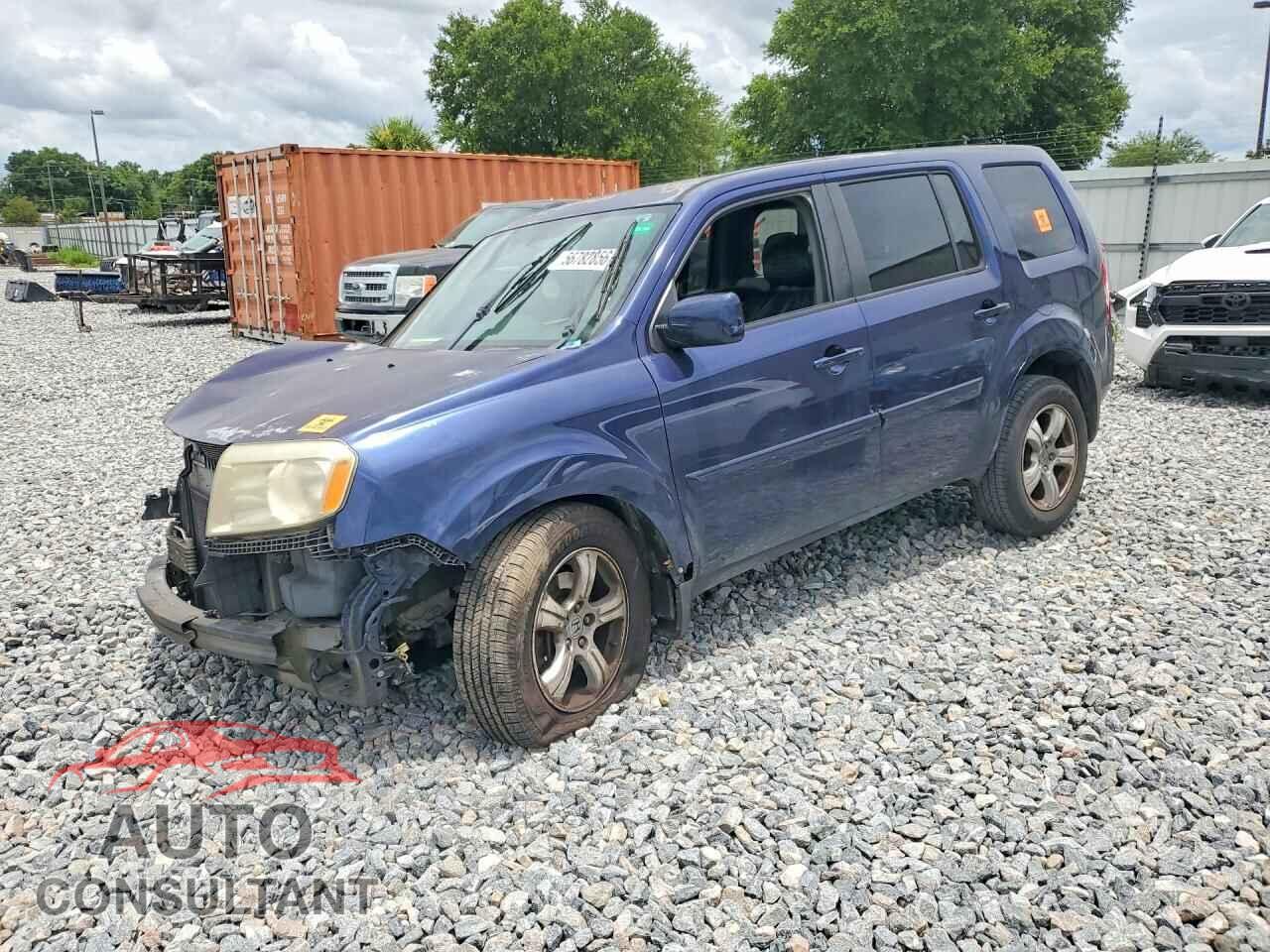HONDA PILOT 2013 - 5FNYF4H48DB079912