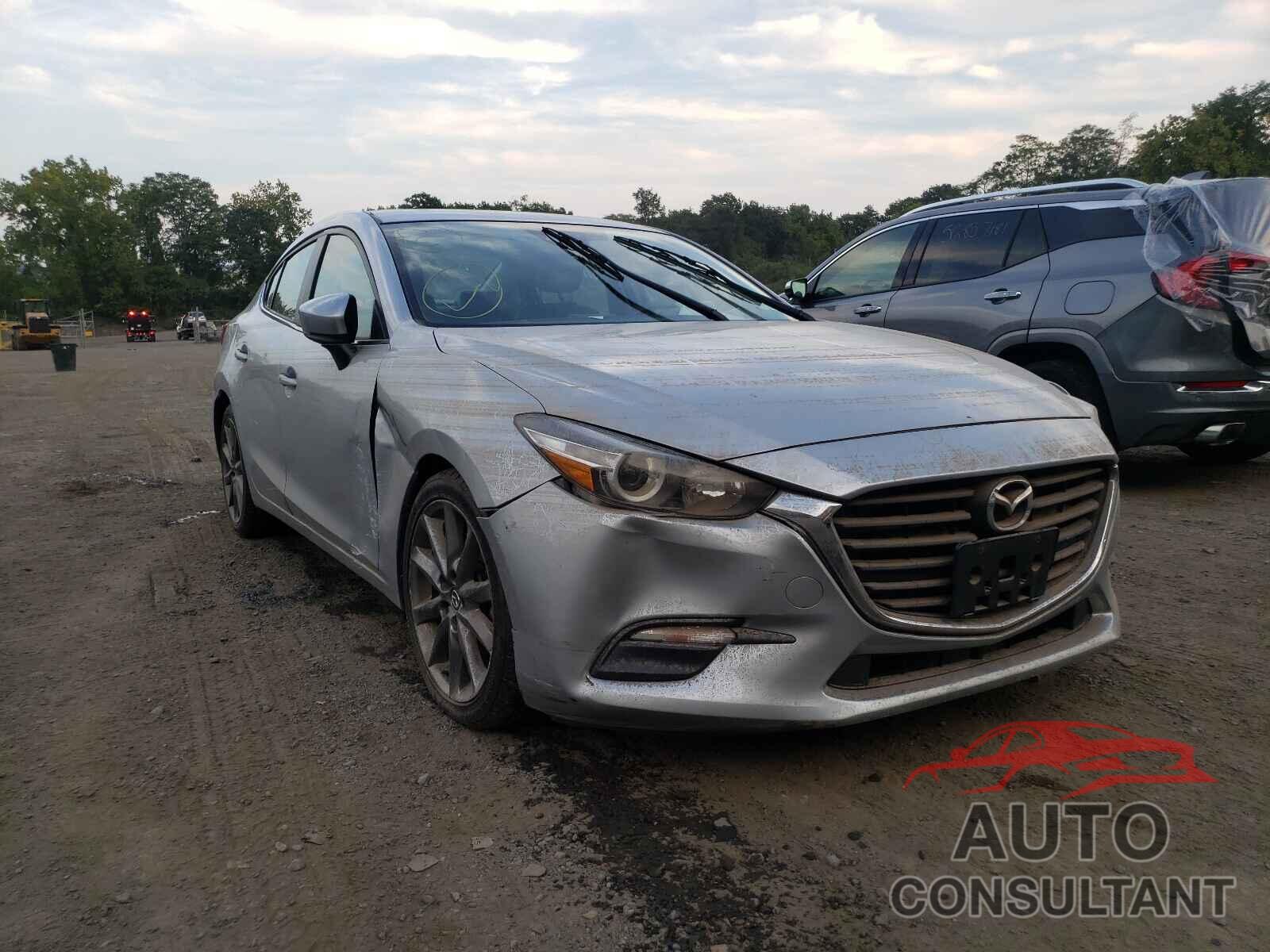 MAZDA 3 2018 - 3MZBN1V33JM242747