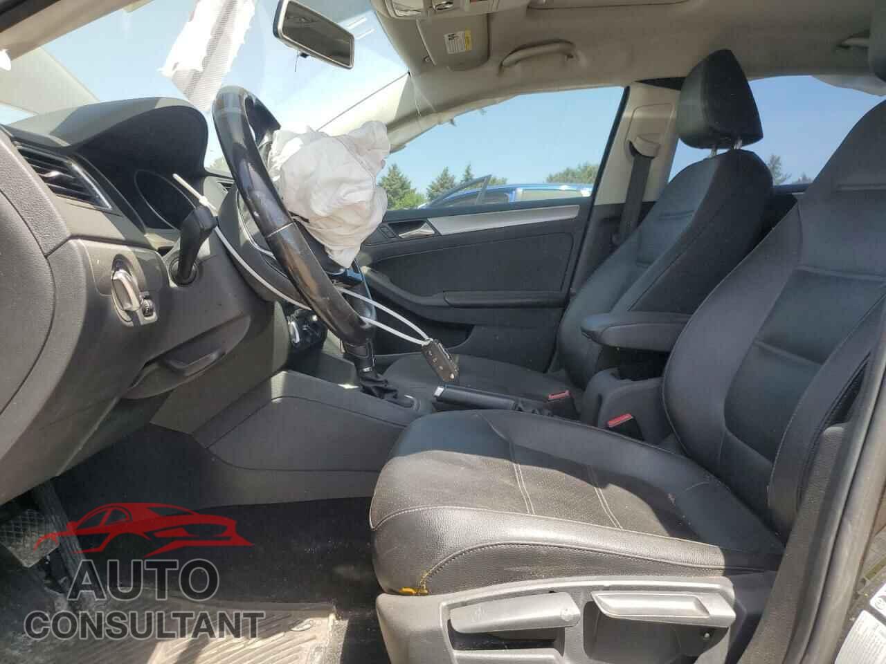 VOLKSWAGEN JETTA 2017 - 3VWDB7AJ2HM287620