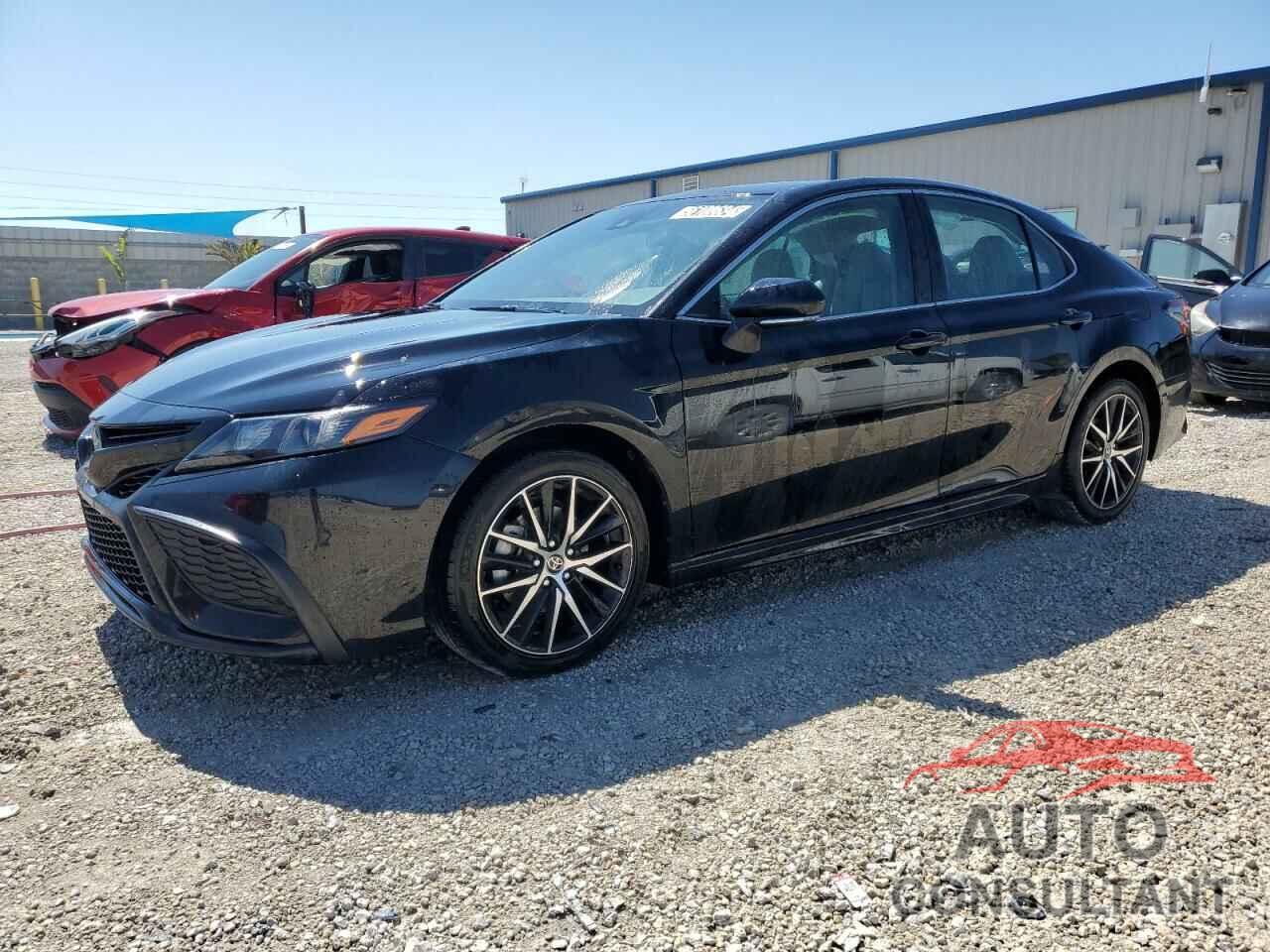 TOYOTA CAMRY 2023 - 4T1G11AK4PU751697