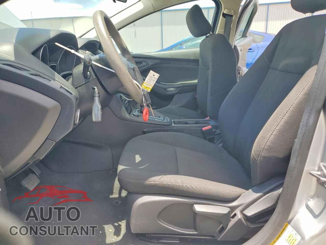 FORD FOCUS 2016 - 1FADP3E26GL385779