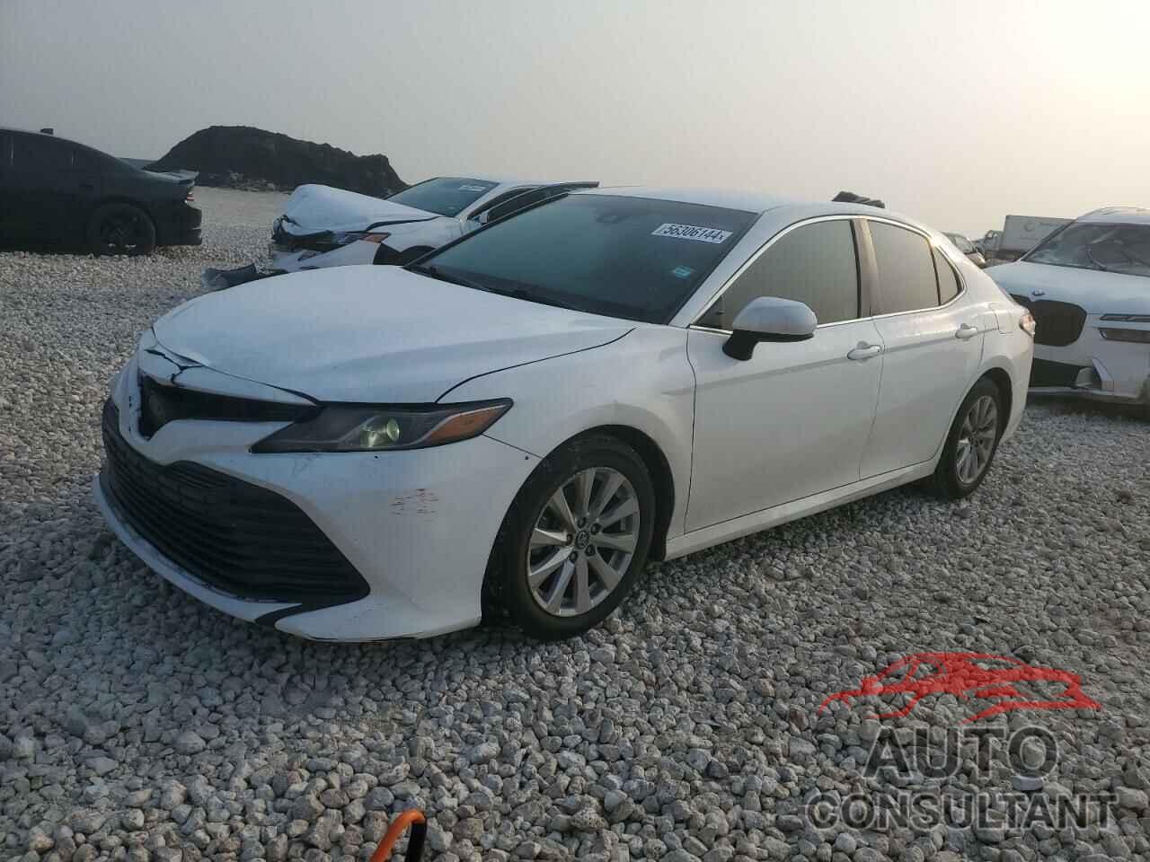 TOYOTA CAMRY 2018 - 4T1B11HK5JU086302