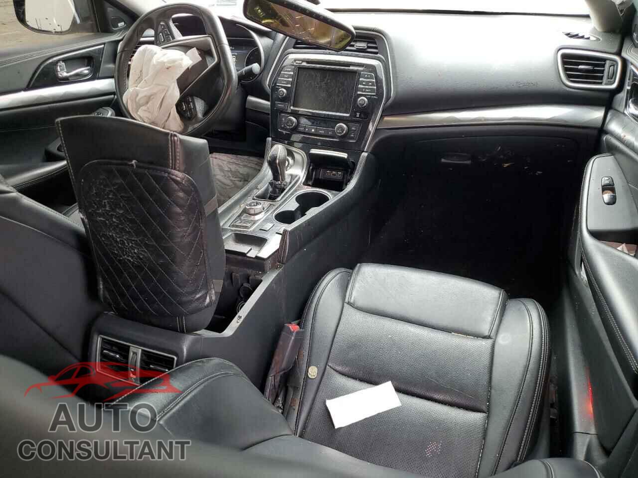 NISSAN MAXIMA 2019 - 1N4AA6AV7KC371470