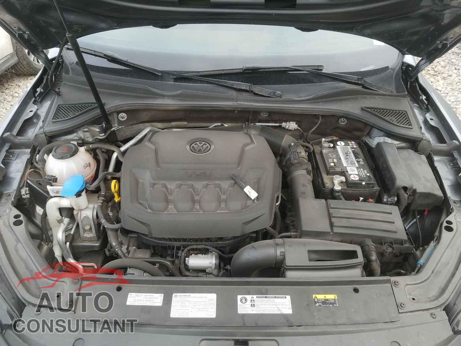 VOLKSWAGEN PASSAT 2019 - 1VWMA7A34KC004776