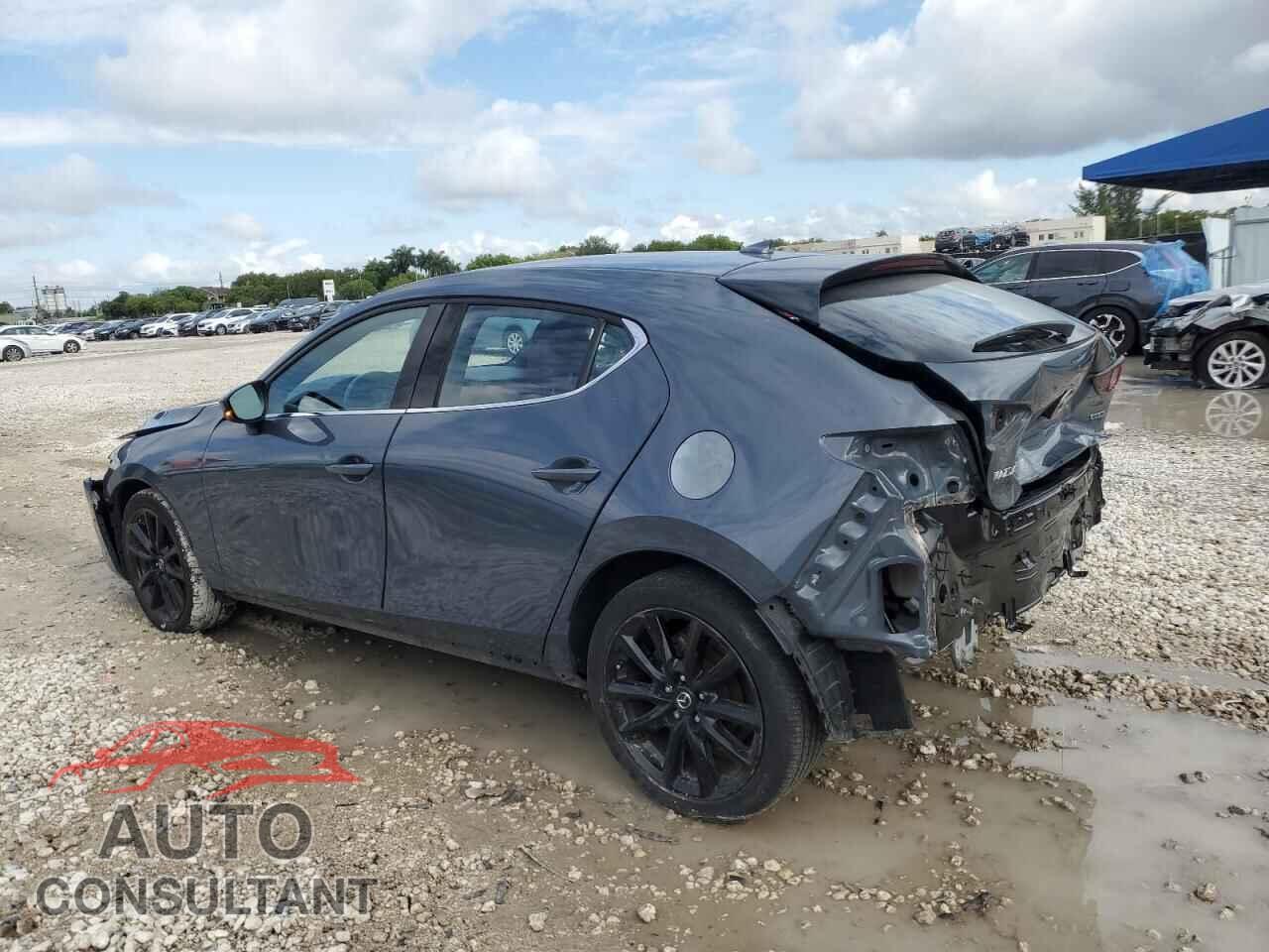 MAZDA 3 2021 - JM1BPAML5M1341716