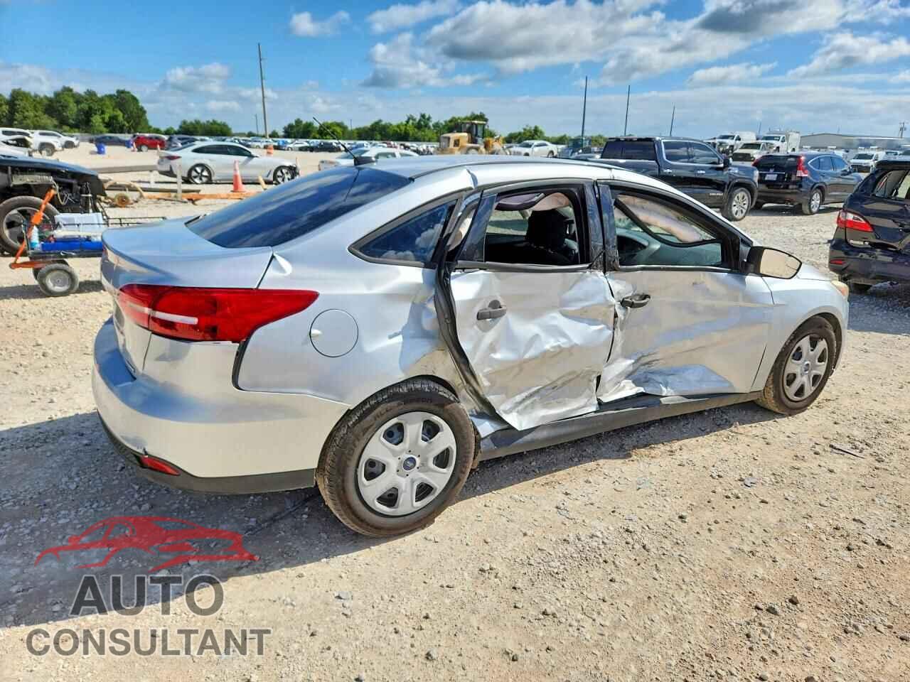 FORD FOCUS 2016 - 1FADP3E29GL328699