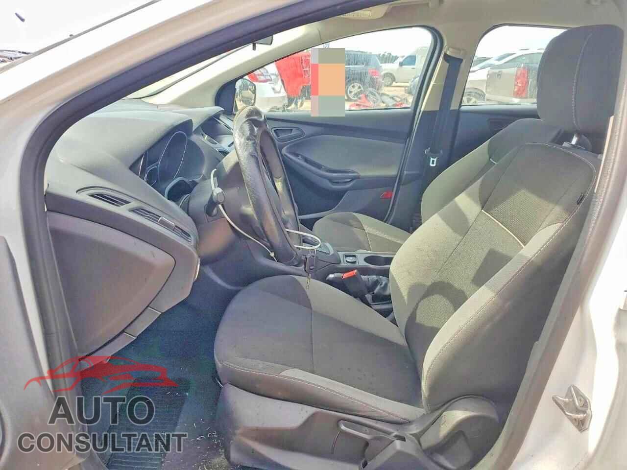 FORD FOCUS 2014 - 1FADP3E20EL432804