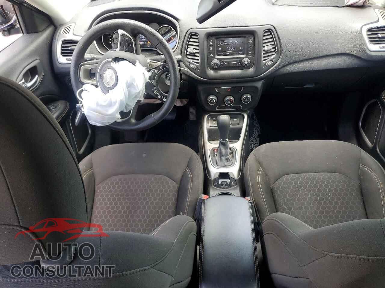 JEEP COMPASS 2017 - 3C4NJCAB5HT669111