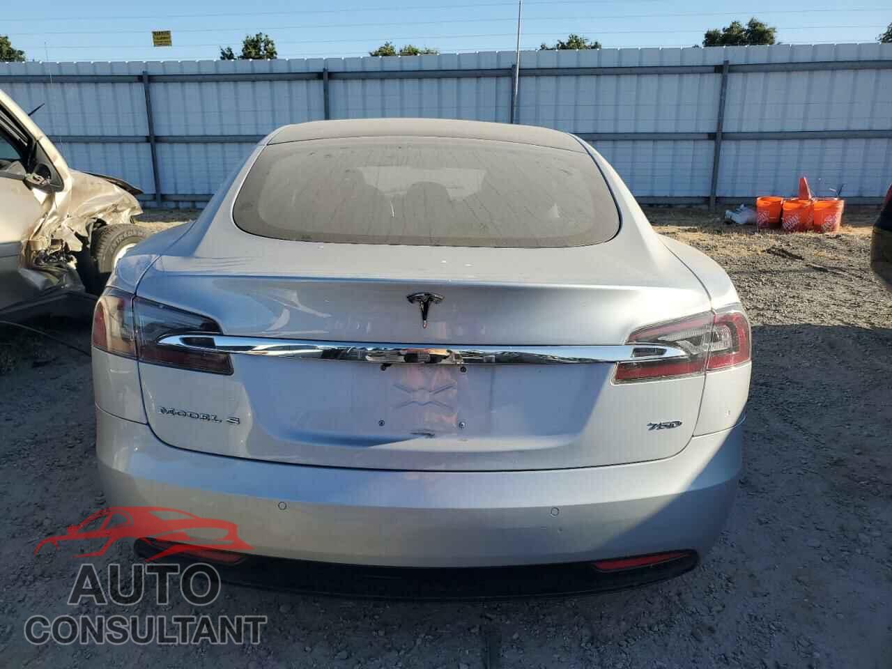 TESLA MODEL S 2018 - 5YJSA1E21JF281718