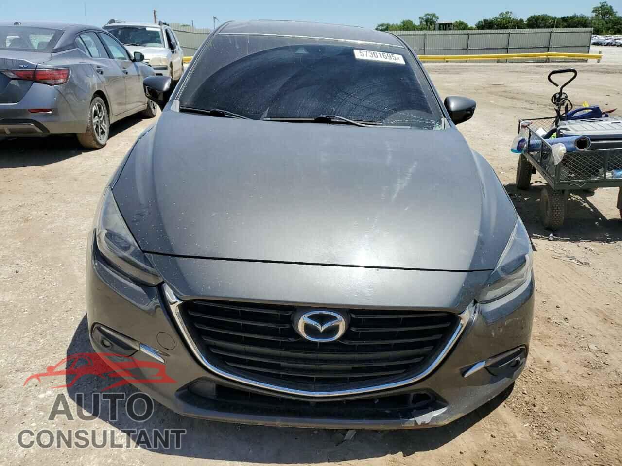 MAZDA 3 2018 - 3MZBN1W36JM267544