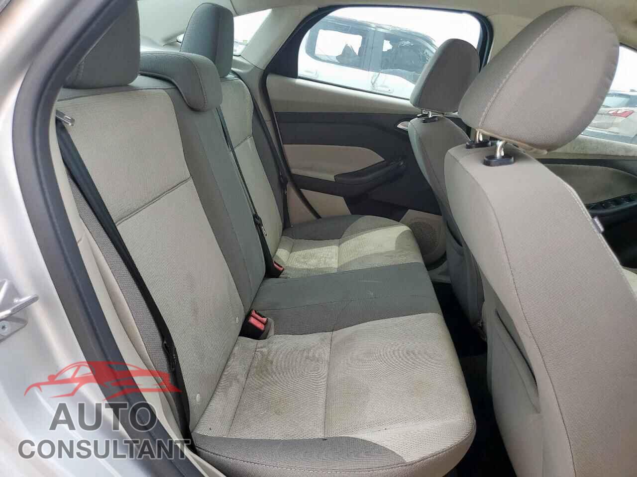 FORD FOCUS 2014 - 1FADP3F25EL207793