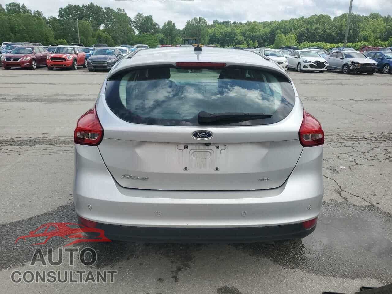 FORD FOCUS 2017 - 1FADP3M2XHL295327