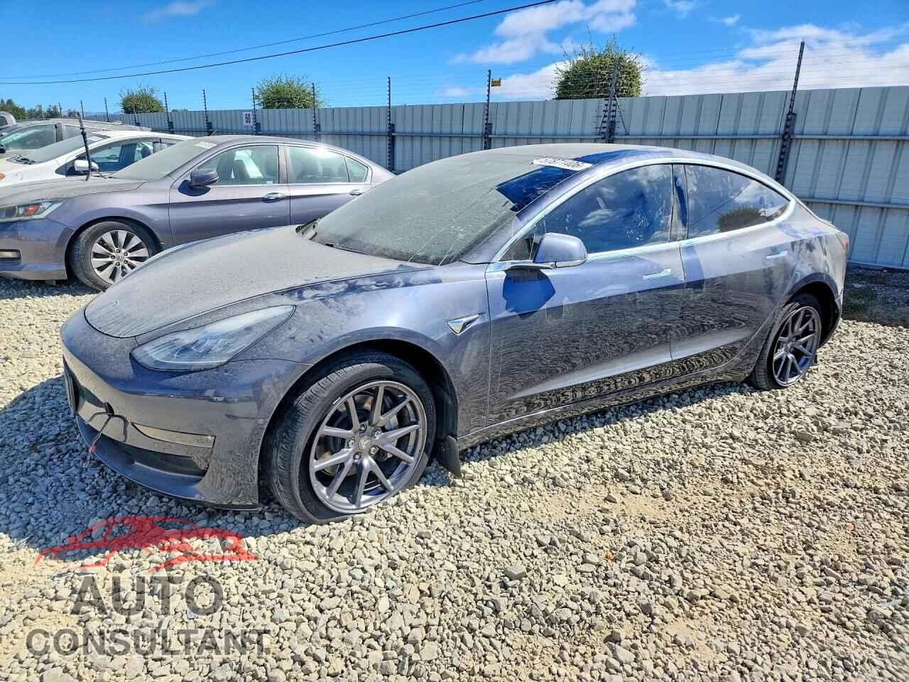 TESLA MODEL 3 2018 - 5YJ3E1EA8JF158109