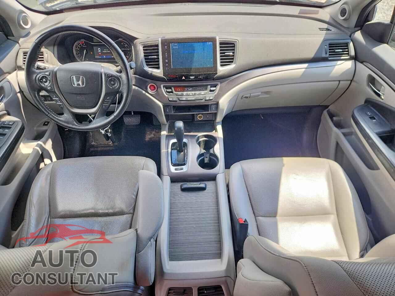 HONDA RIDGELINE 2017 - 5FPYK3F61HB021163