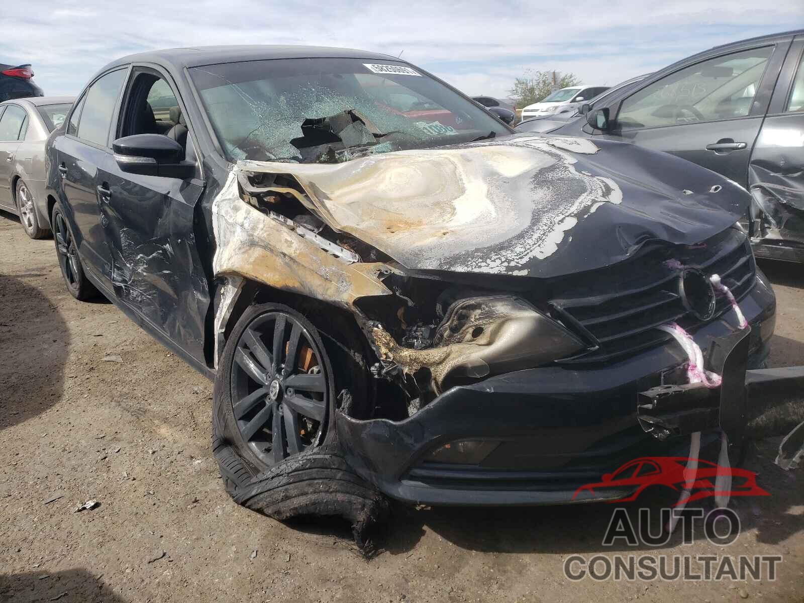 VOLKSWAGEN JETTA 2018 - 3VWD17AJ5JM205761