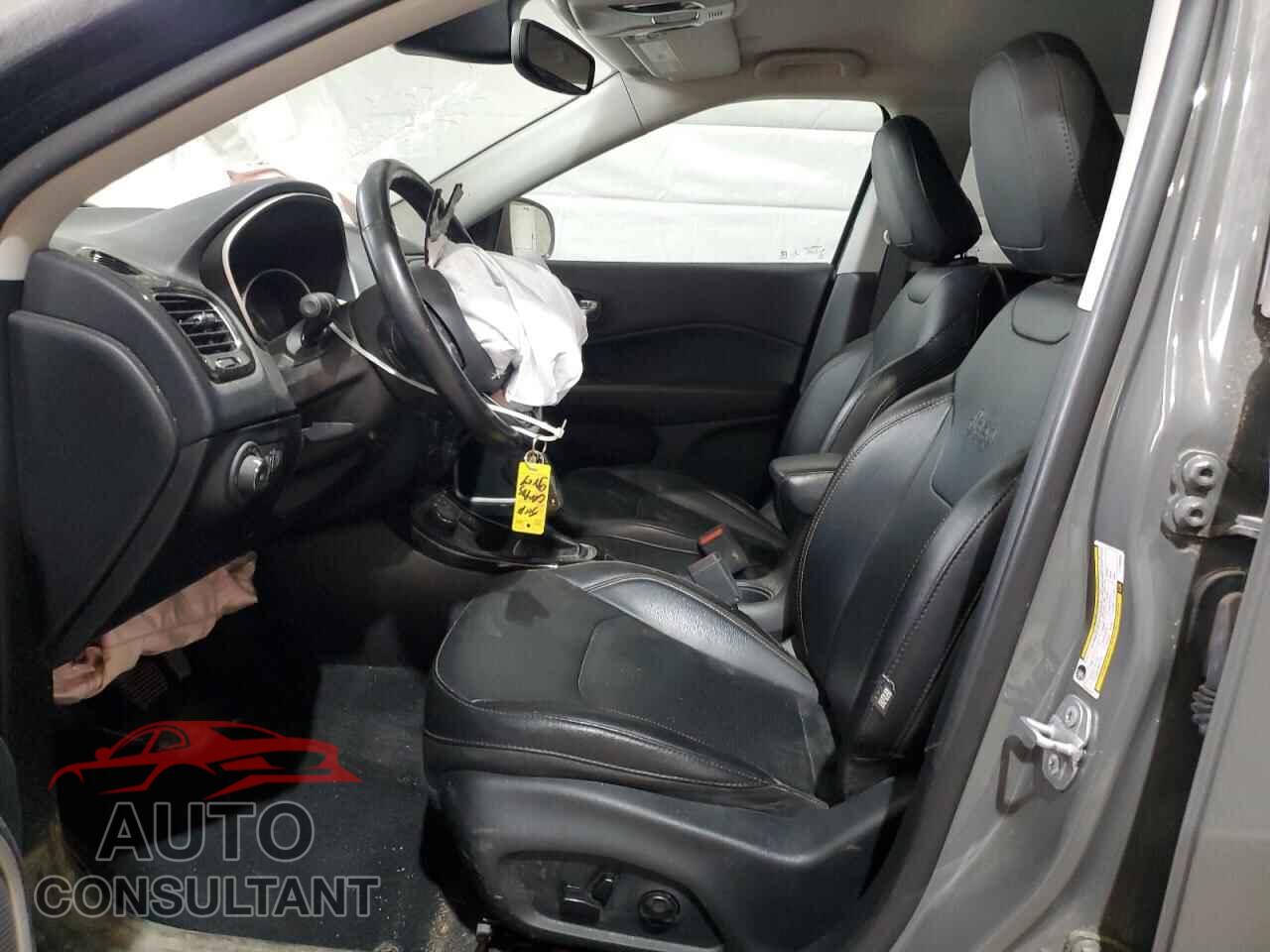 JEEP COMPASS 2020 - 3C4NJDCB7LT138035