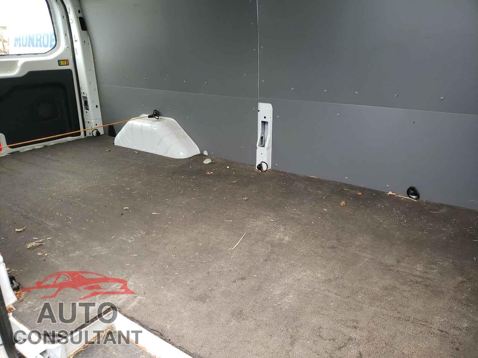 FORD TRANSIT CO 2017 - 1FTYE2YM1HKA61445