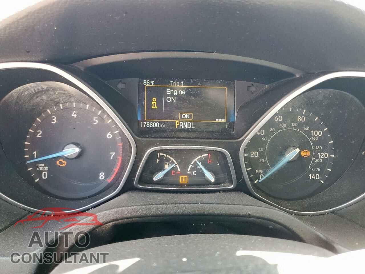 FORD FOCUS 2015 - 1FADP3F28FL219471