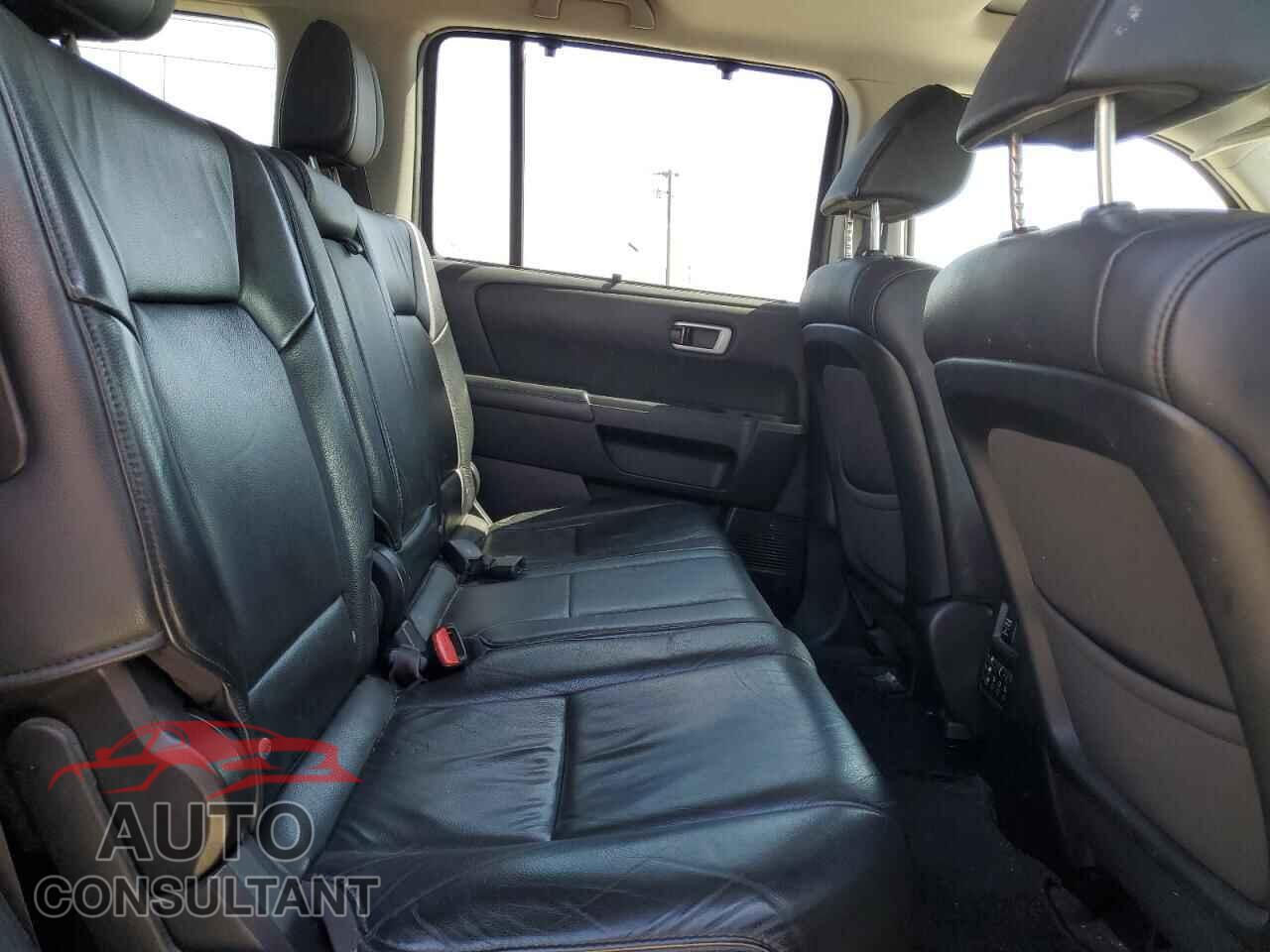 HONDA PILOT 2014 - 5FNYF4H95EB032205