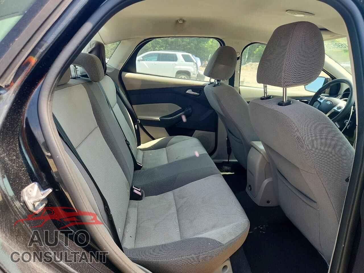 FORD FOCUS 2014 - 1FADP3F2XEL292436