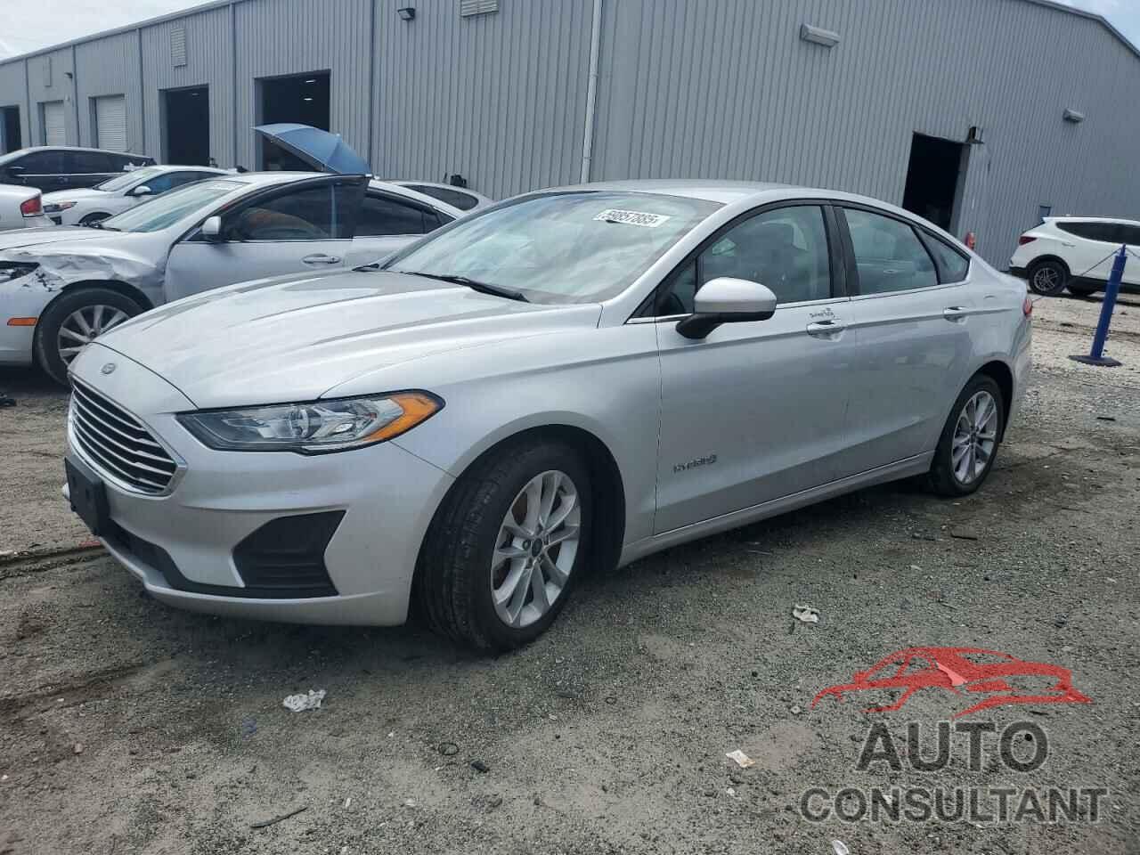 FORD FUSION 2019 - 3FA6P0LU3KR241256
