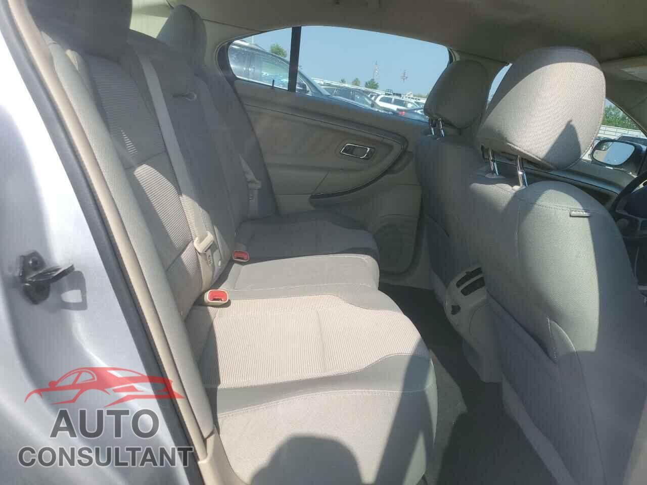 FORD TAURUS 2015 - 1FAHP2E80FG121013