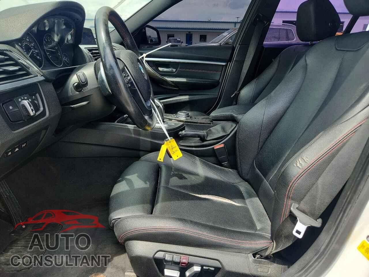 BMW 3 SERIES 2016 - WBA8E9G5XGNT44973